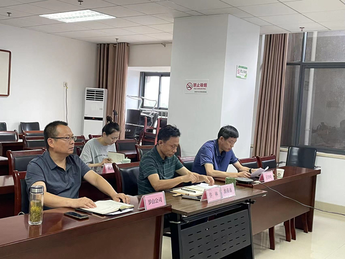 羅山儲備庫參加全省政府儲備小麥?zhǔn)召徆ぷ髡{(diào)度會并作經(jīng)驗(yàn)交流發(fā)言