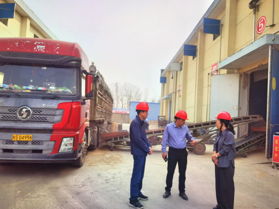 局黨組成員、副局長(zhǎng)魏琨調(diào)研市場(chǎng)化稻收購(gòu)工作