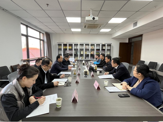 安徽省糧食和物資儲備局、中國農(nóng)業(yè)發(fā)展銀行安徽省分行赴淮糧集團考察調(diào)研秋糧收儲工作