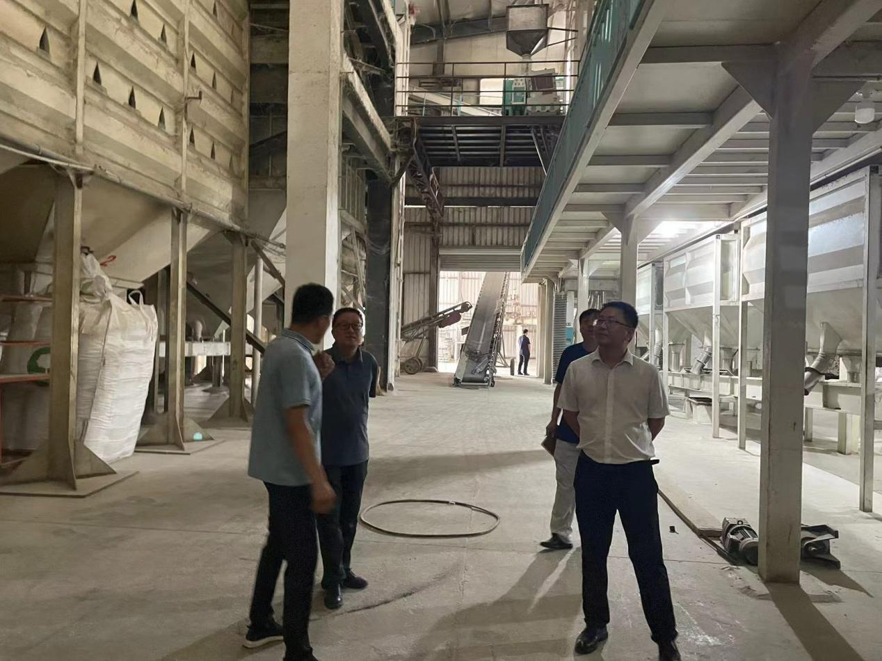 集團(tuán)公司領(lǐng)導(dǎo)赴潁上縣、潘集區(qū)考察大米及油脂加工廠