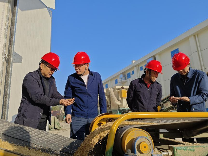 局領(lǐng)導赴羅山公司督導省級儲備稻谷收購及安全生產(chǎn)工作
