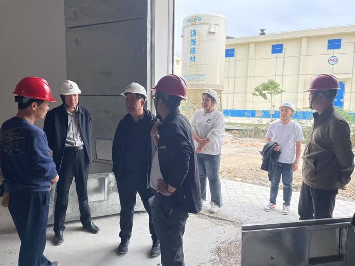 集團公司督導(dǎo)羅山庫工程進展