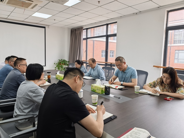 稅企聯(lián)動促發(fā)展 精準(zhǔn)服務(wù)助三農(nóng) —淮南市第二稅務(wù)分局赴淮糧集團(tuán)開展夏糧收購稅務(wù)專項調(diào)研